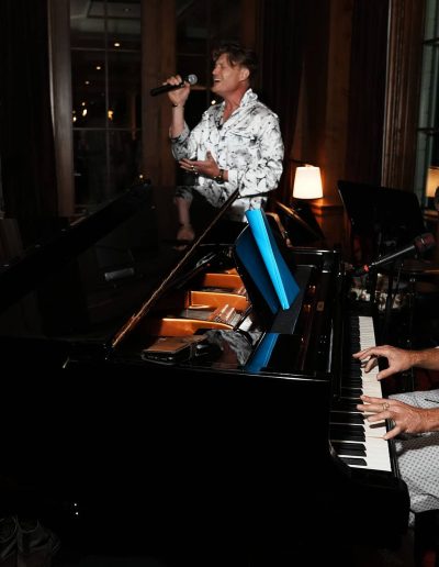 Brothers Koren Singing